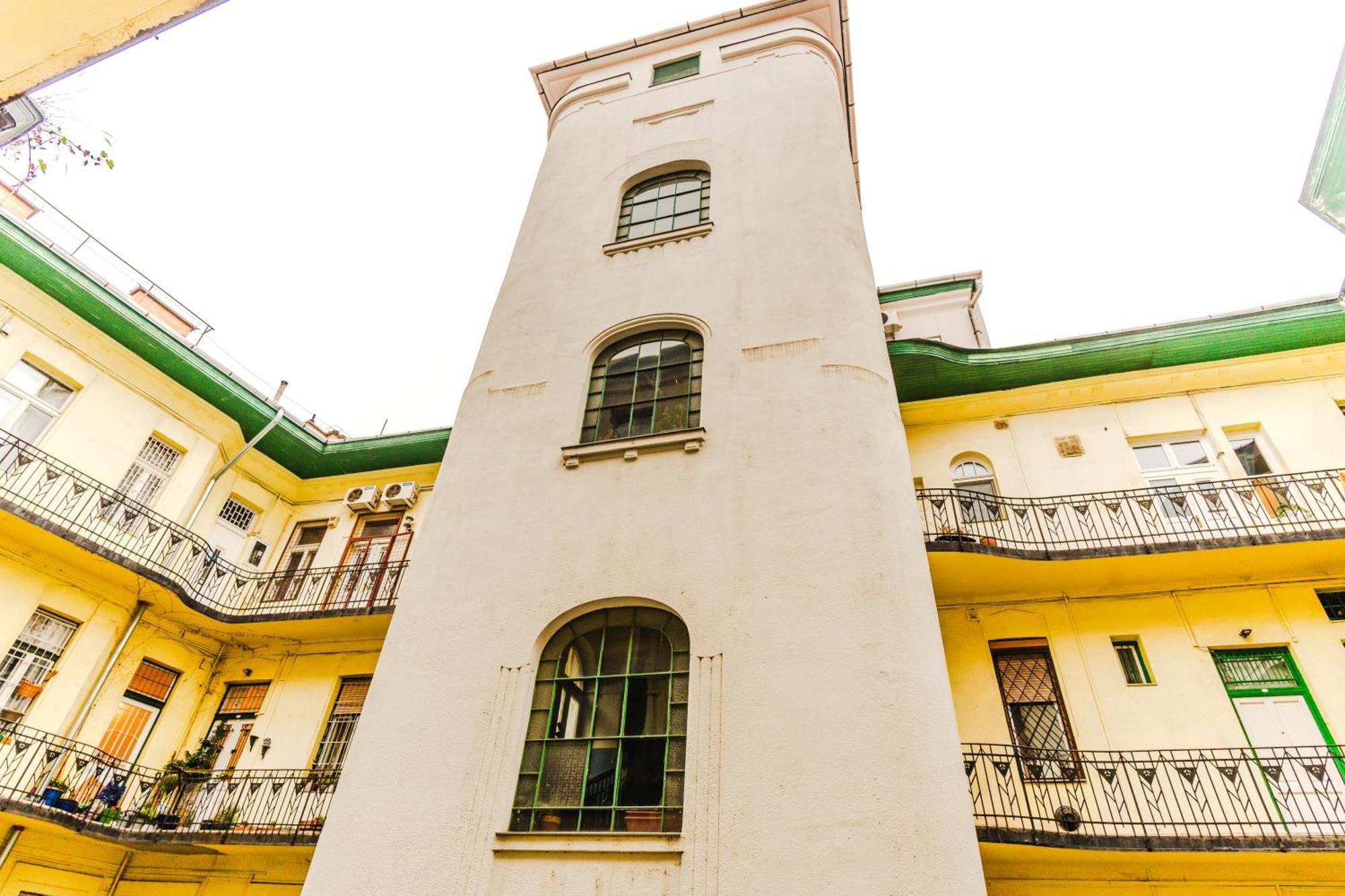 2 Bedrooms And Living Your Modern In Budapest