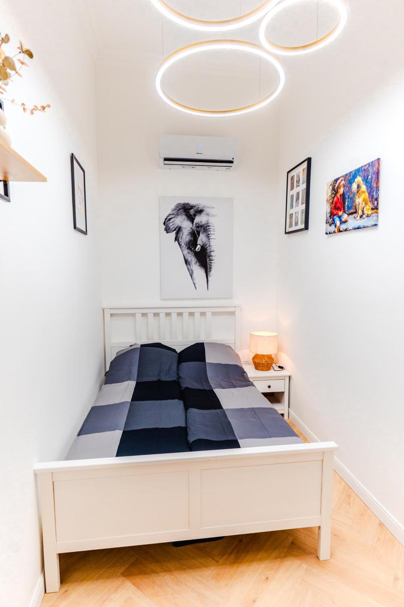 2 Bedrooms And Living Your Modern In Budapest