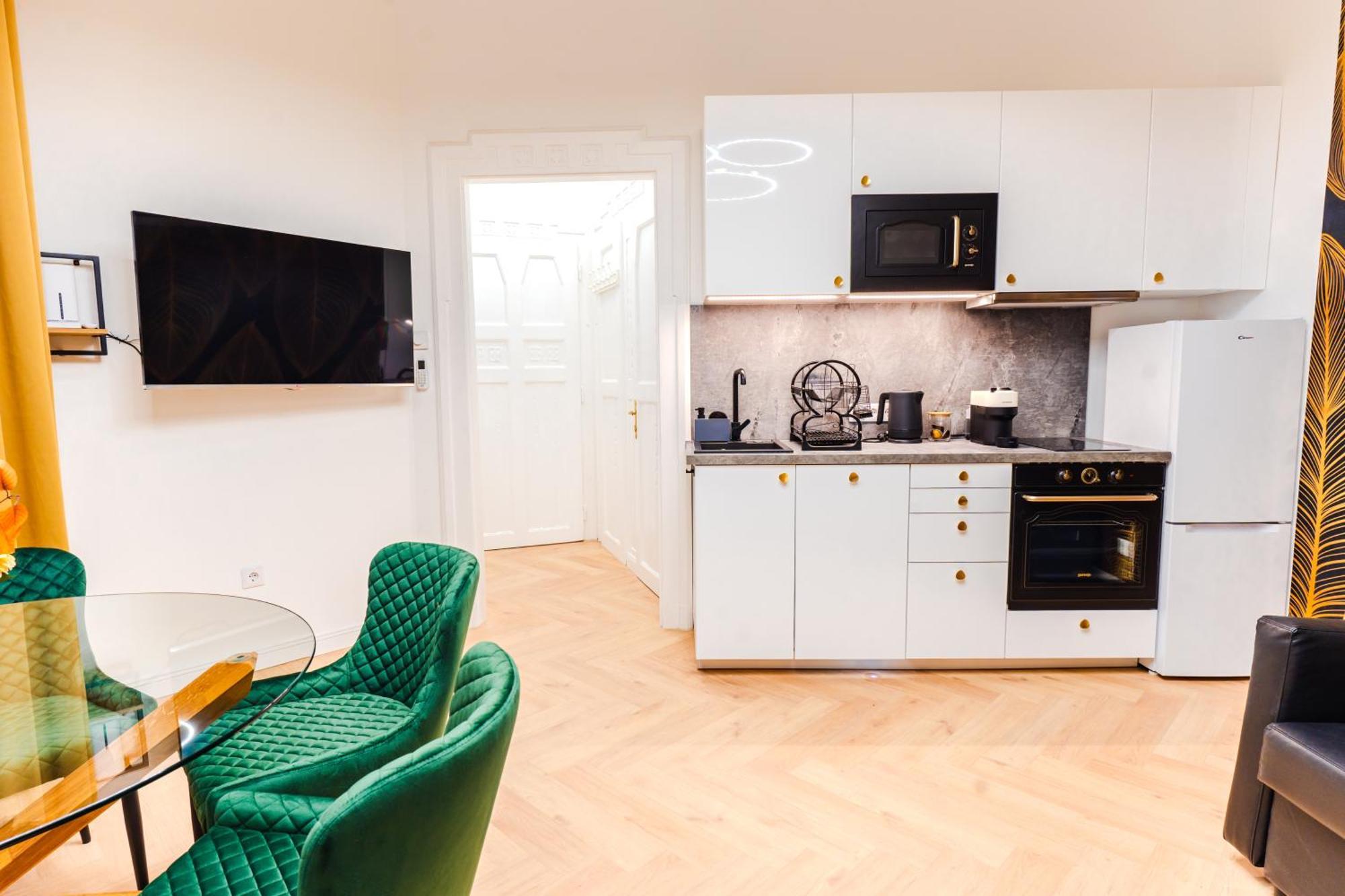 Apartment 2 Bedrooms And Living Your Modern In *