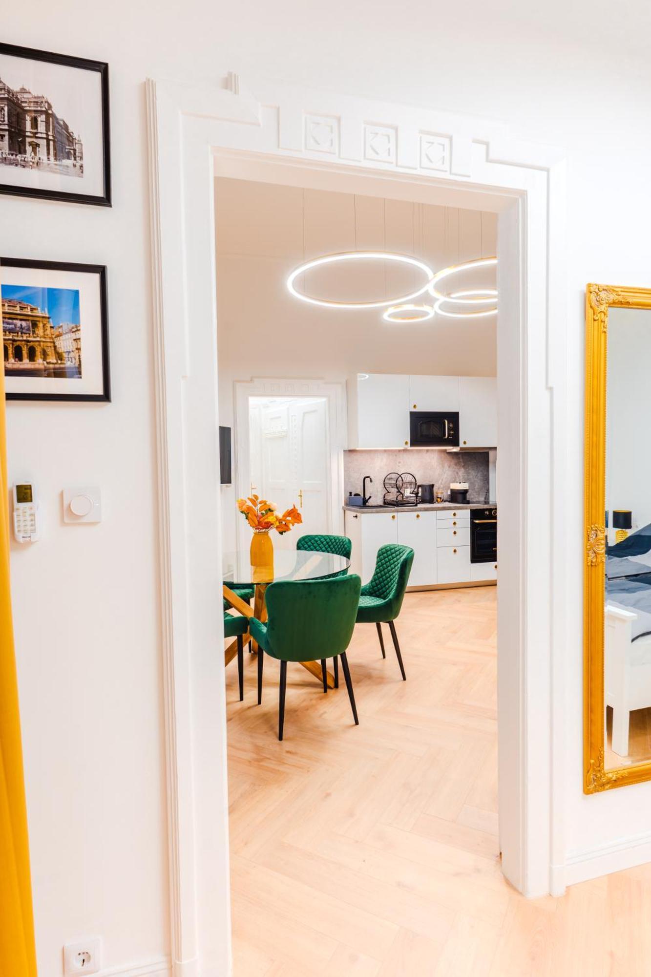 2 Bedrooms And Living Your Modern In Apartment Budapest