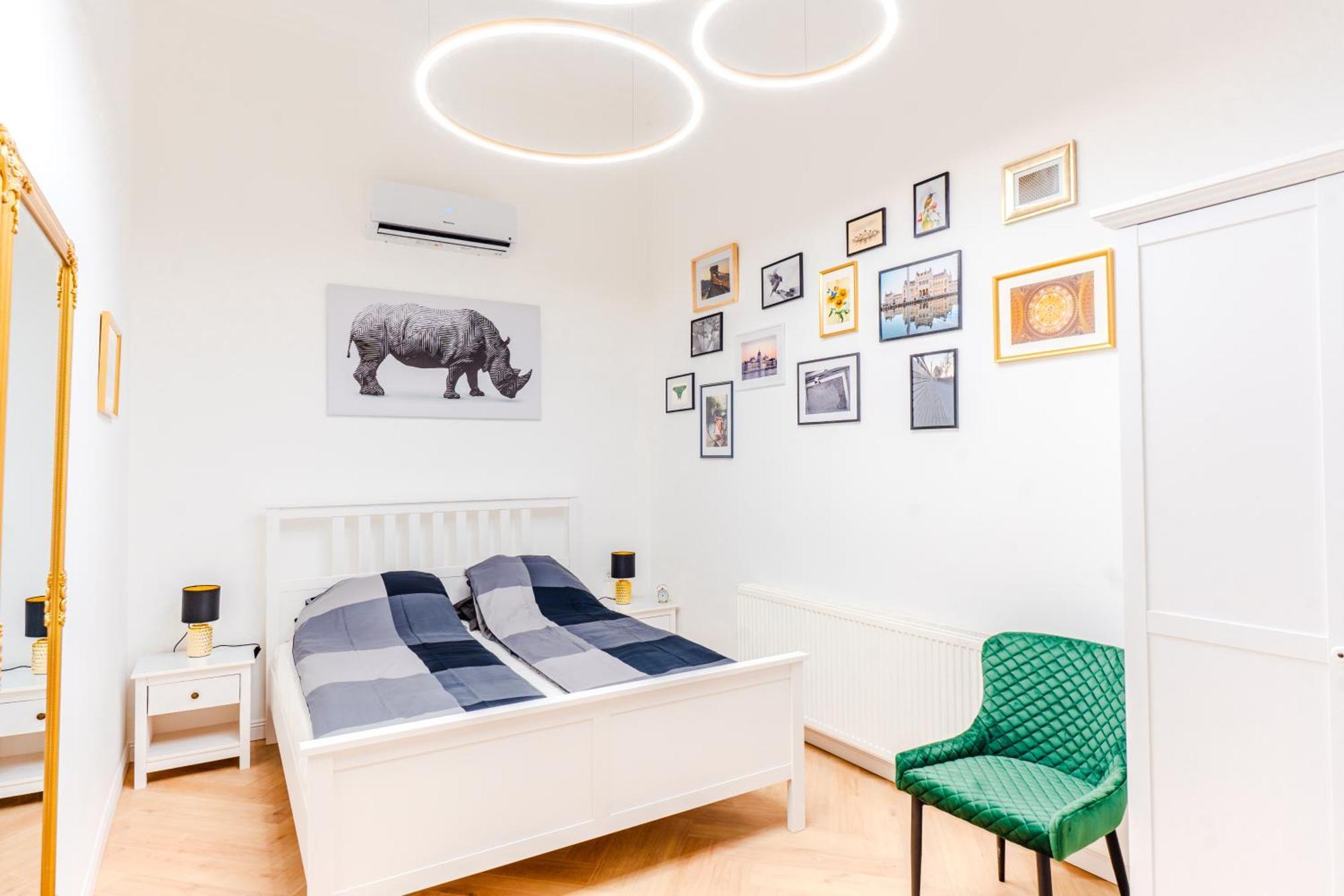 Apartment 2 Bedrooms And Living Your Modern In